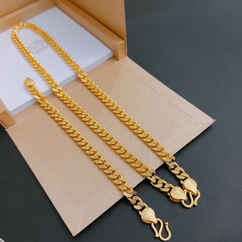 Louis Vuitton Necklaces